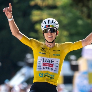Cyclisme - Tour de Suisse: Tadej Pogacar en démonstration à Villars-sur-Ollon