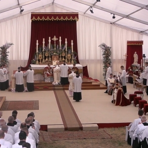 Ecône: contre l'avis du Pape, la Fraternité Saint-Pie X a consacré quatre évêques