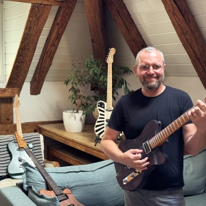 Rock'n'roll à Saint-Maurice : un luthier autodidacte créé des guitares électriques d'exception