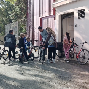 Clarens: un nouvel atelier participatif de réparation de vélos a vu le jour