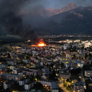 Monthey: l'incendie qui a touché un entrepôt ce samedi soir est éteint