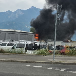 Collombey-Muraz: l'incendie au garage Ecoeur Automobiles est maîtrisé
