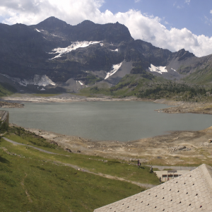 À Salanfe, le niveau bas du barrage impressionne, mais la situation n'a rien d'anormale