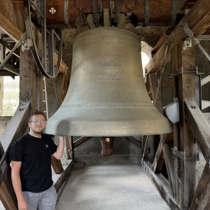 Abbaye de Saint-Maurice : le musicien Antoine Cordoba fait chanter le plus grand carillon de Suisse